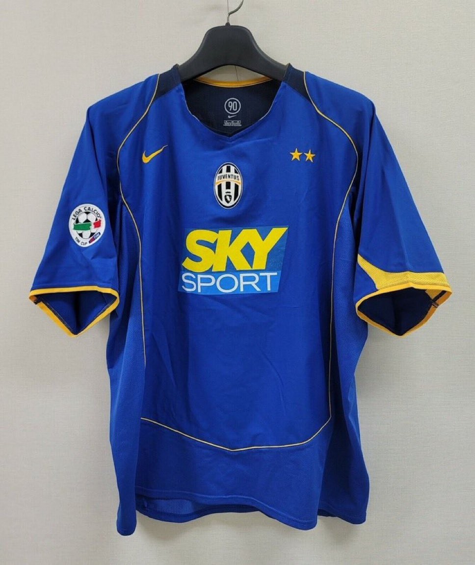 04-05 Juventus FC Third Shirt